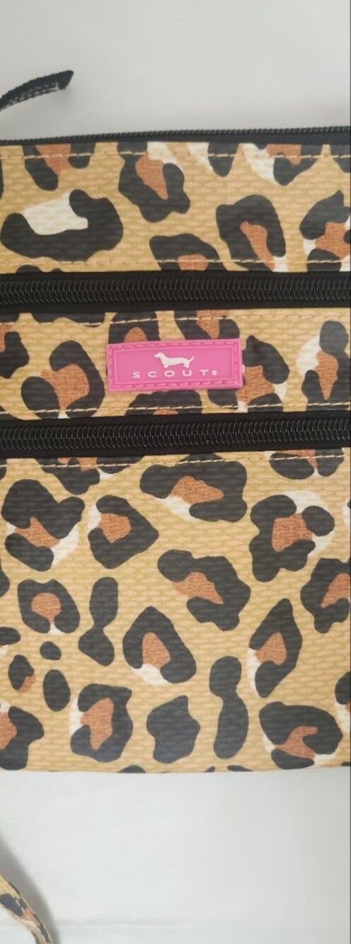 Scout Women's Leopard Print Crossbody Bag - Pink Accent NWOT - Picture 4 of 7